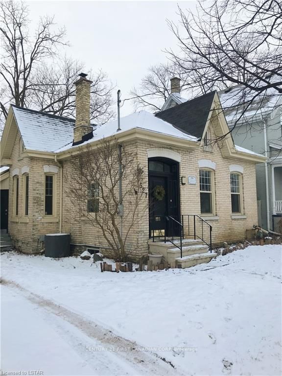 Listing photo 2