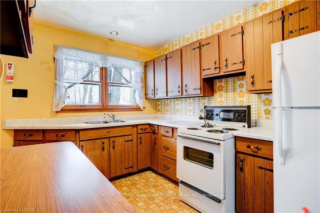 Listing Image 10