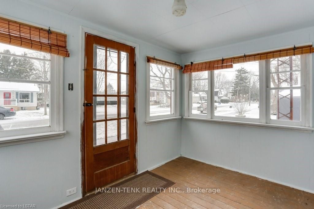 Listing Image 22