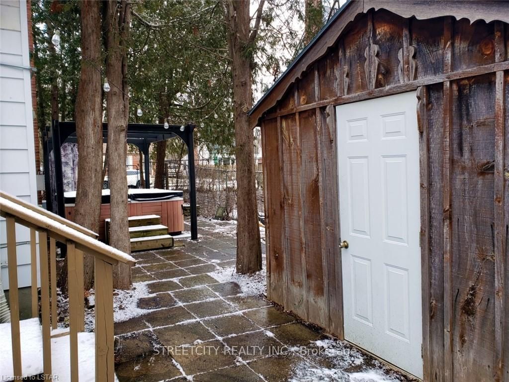 Listing Image 5