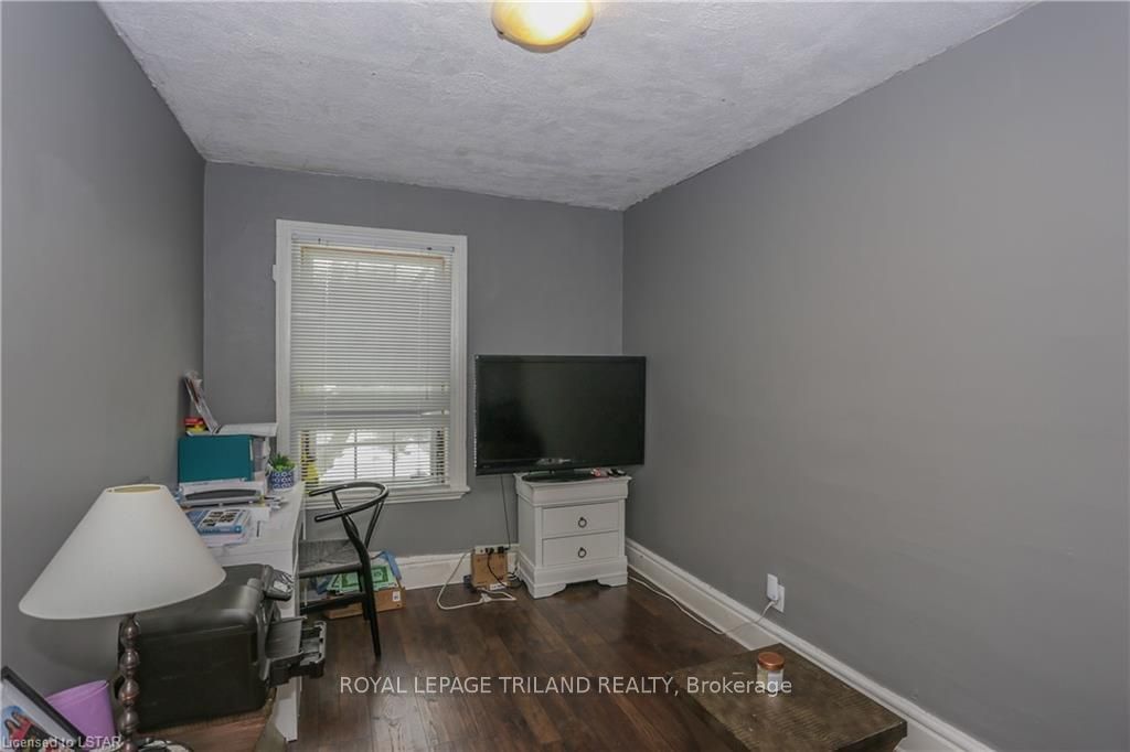 Listing Image 18