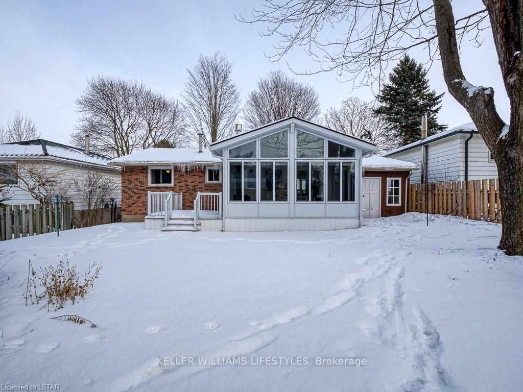 Listing Image 10