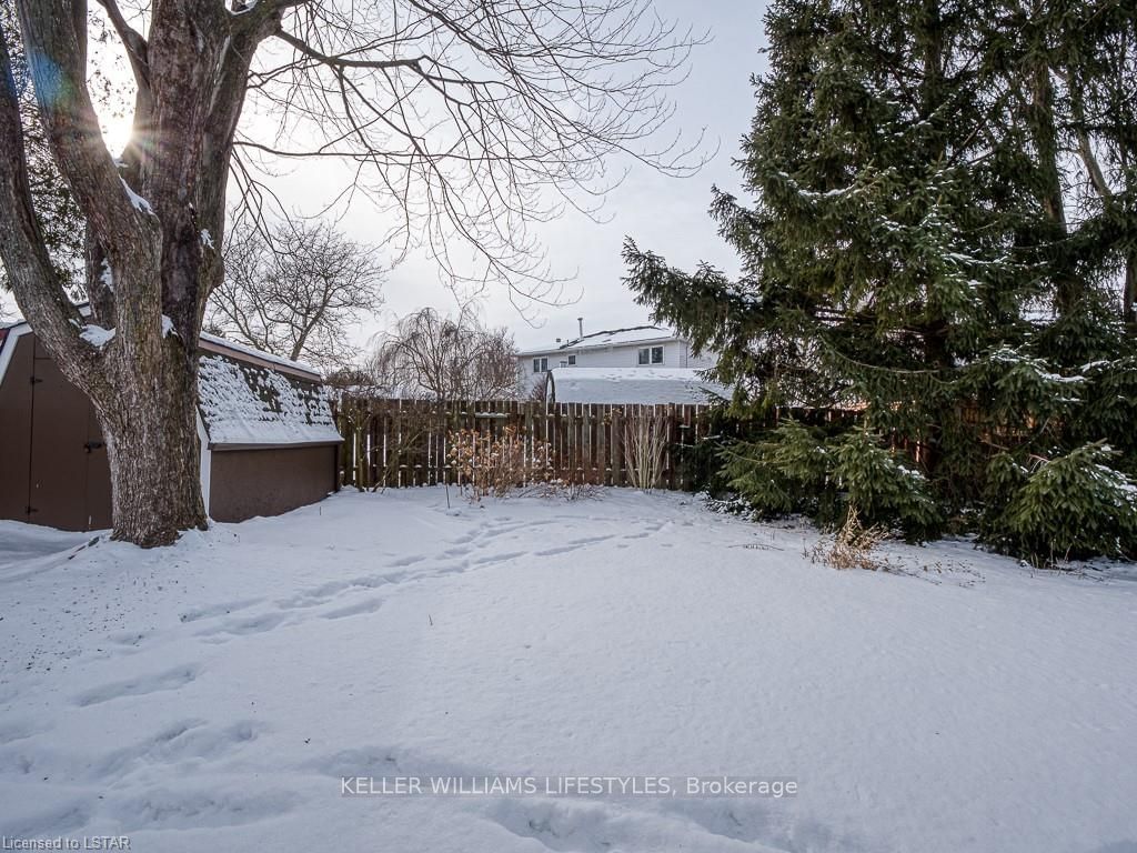Listing Image 8