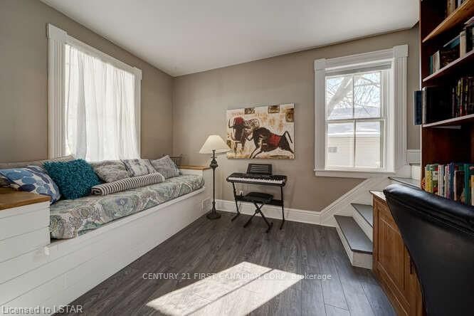 Listing Image 7