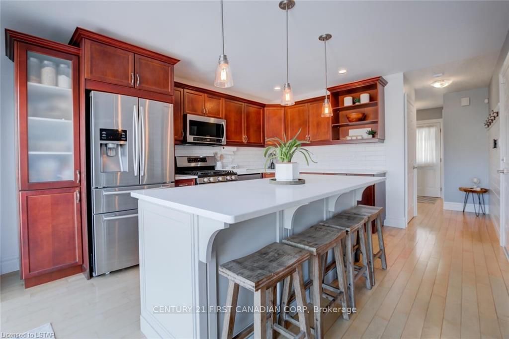 Listing Image 19