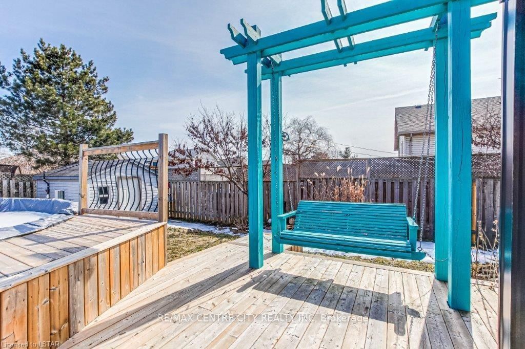 Listing Image 7