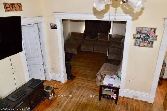 Listing photo 5