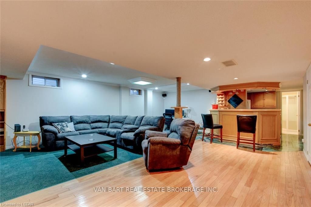 Listing Image 31