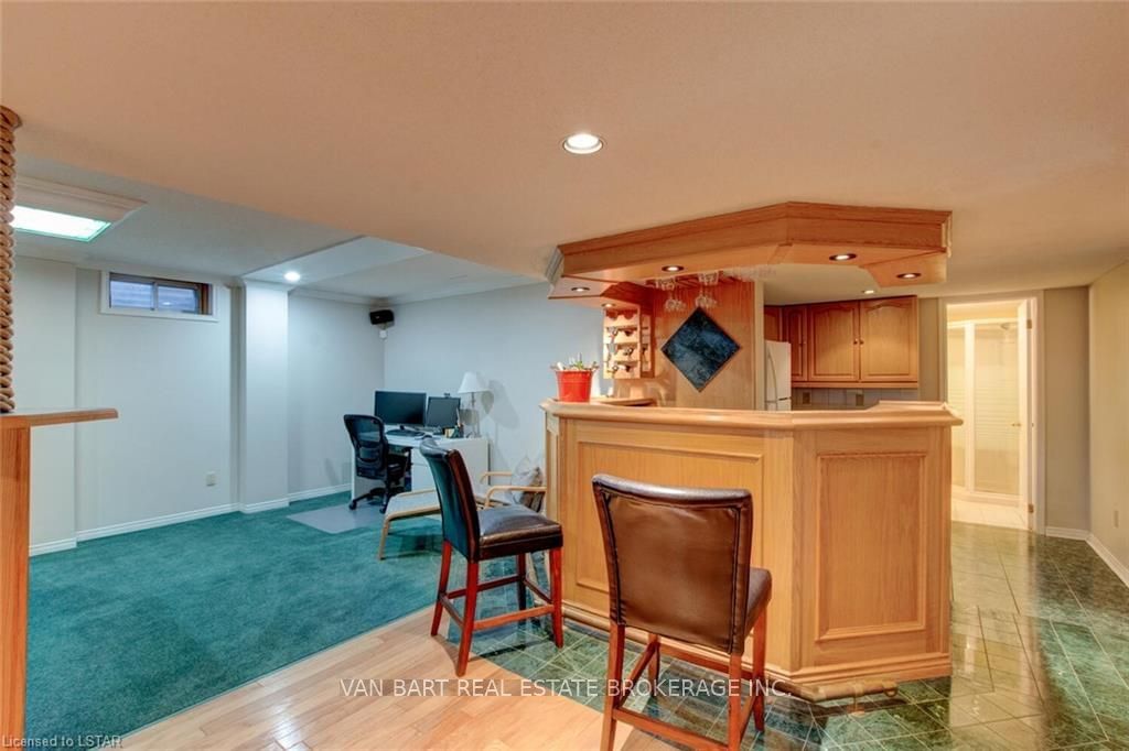 Listing Image 34