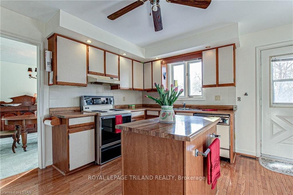 Listing Image 13