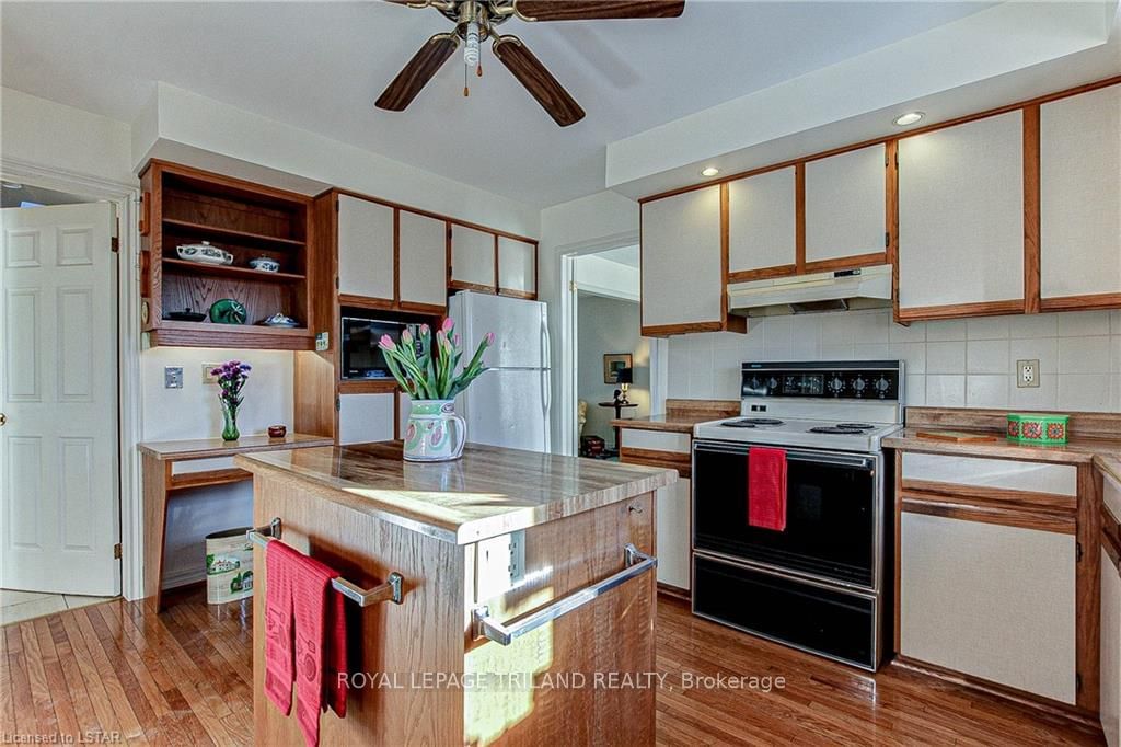 Listing Image 14