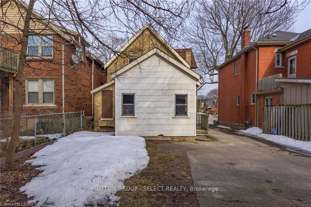Listing Image 7
