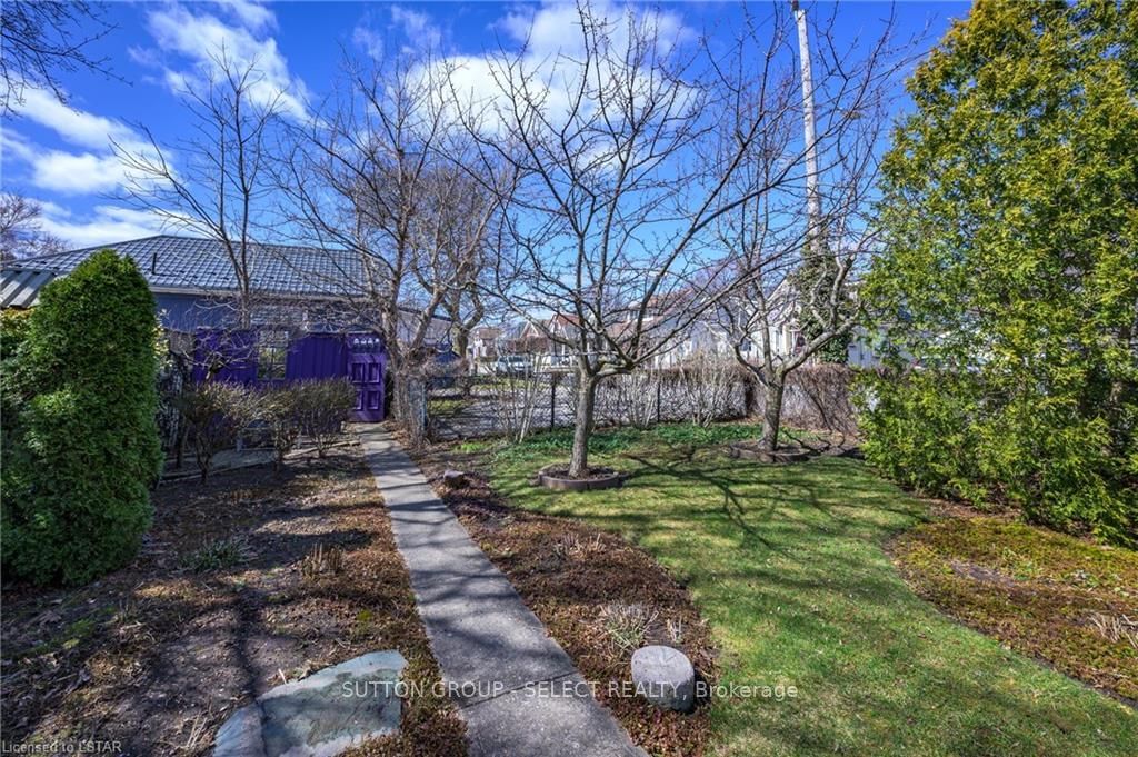Listing Image 7