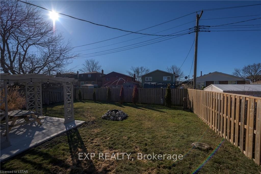 Listing Image 7