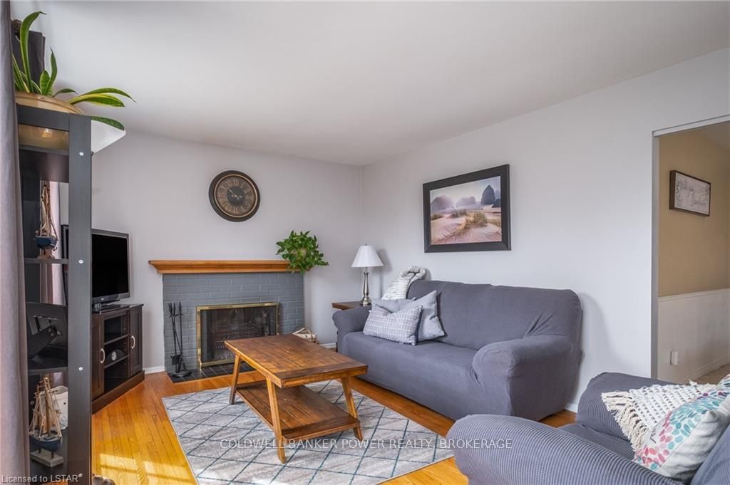 Listing Image 6