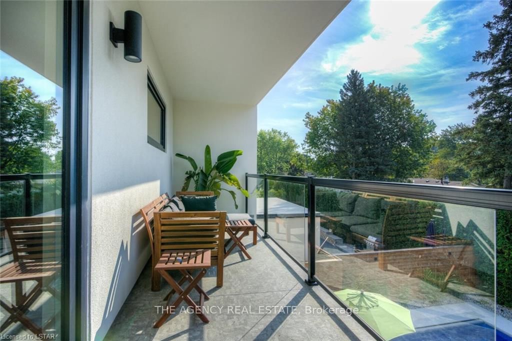 Listing Image 40
