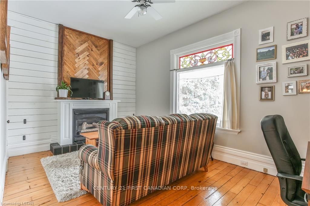 Listing Image 7