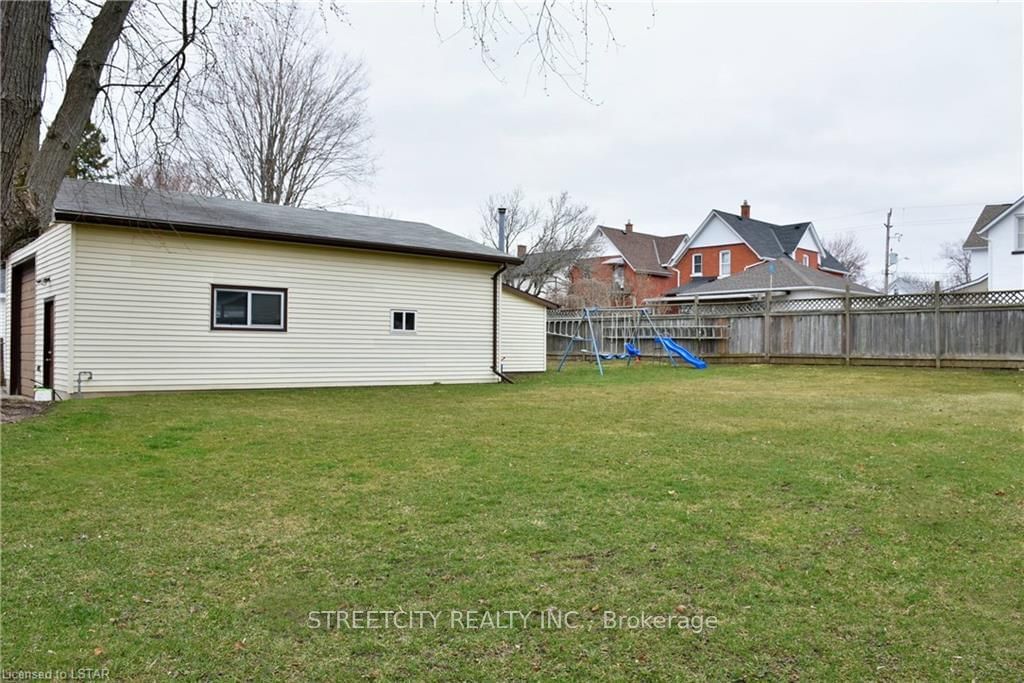 Listing Image 7