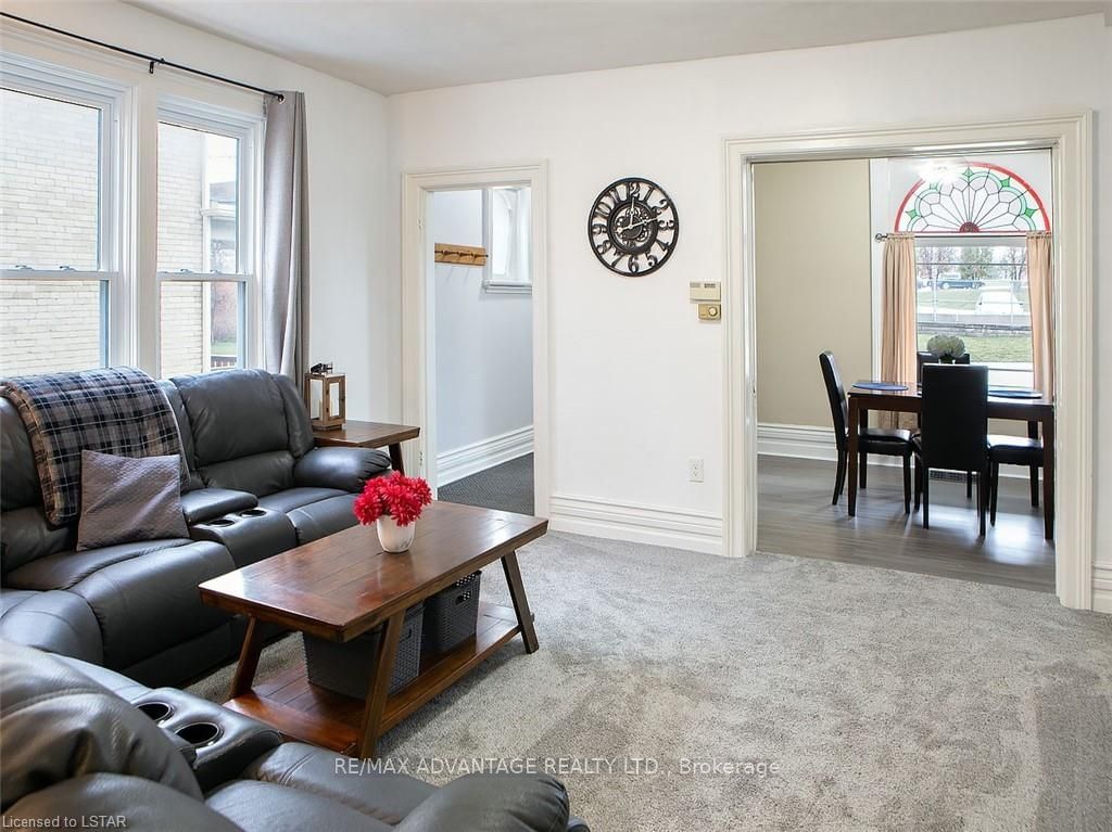 Listing Image 7