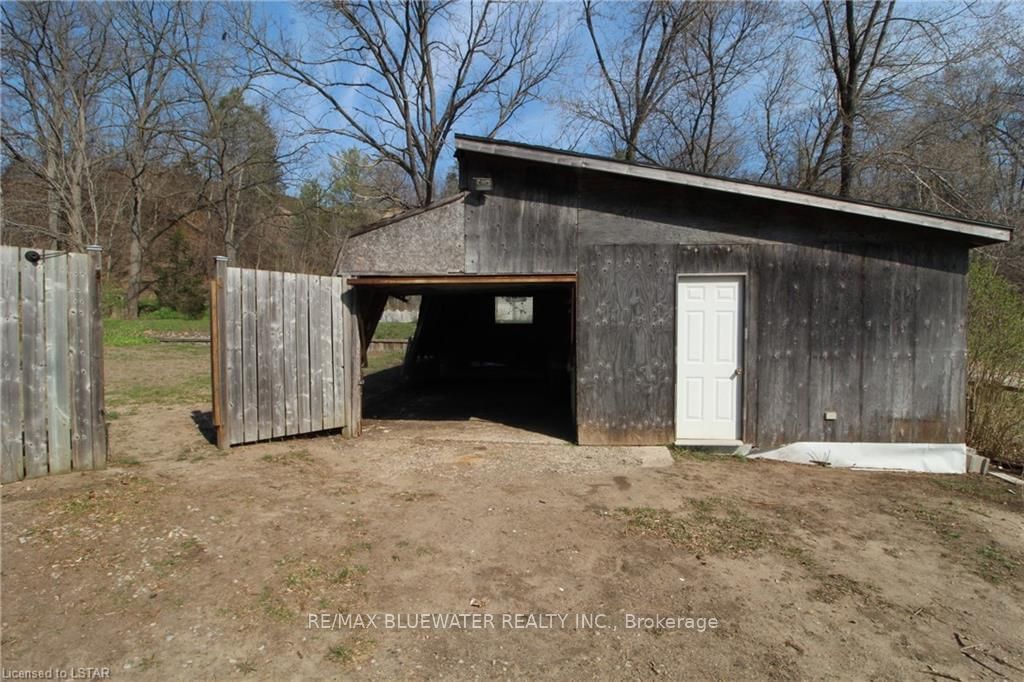 Listing Image 7