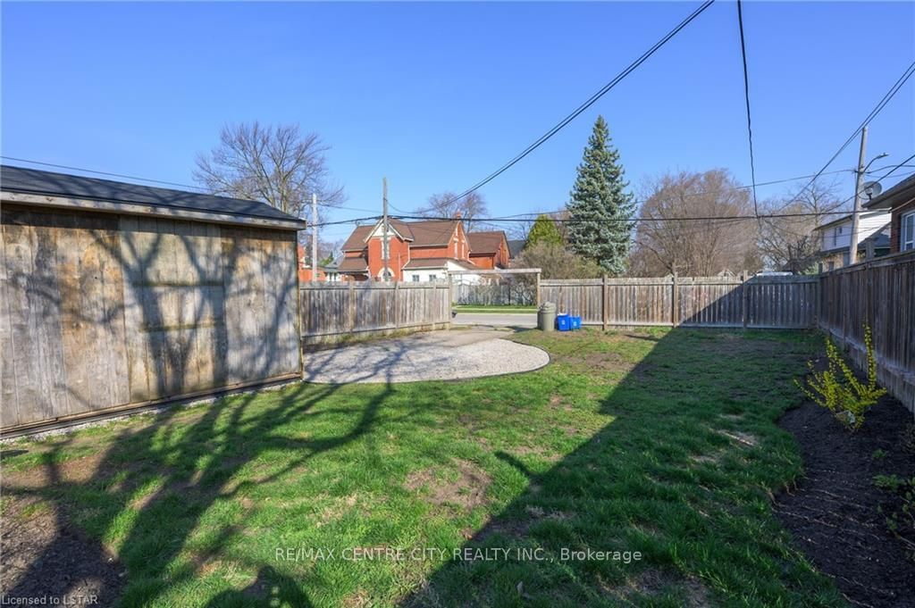 Listing Image 7