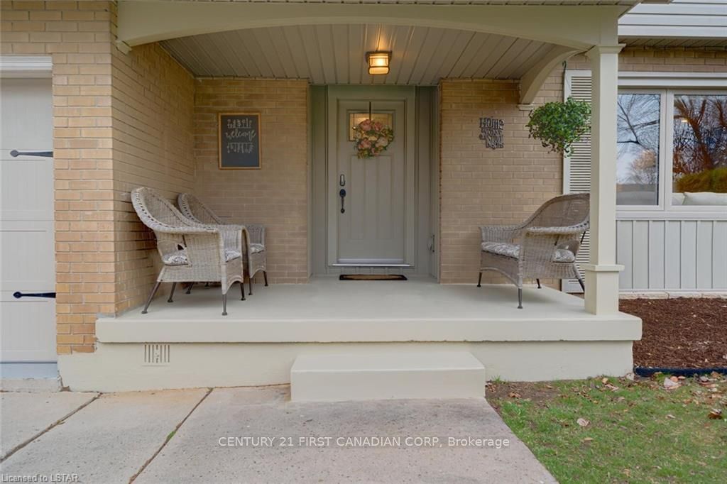 Listing Image 3