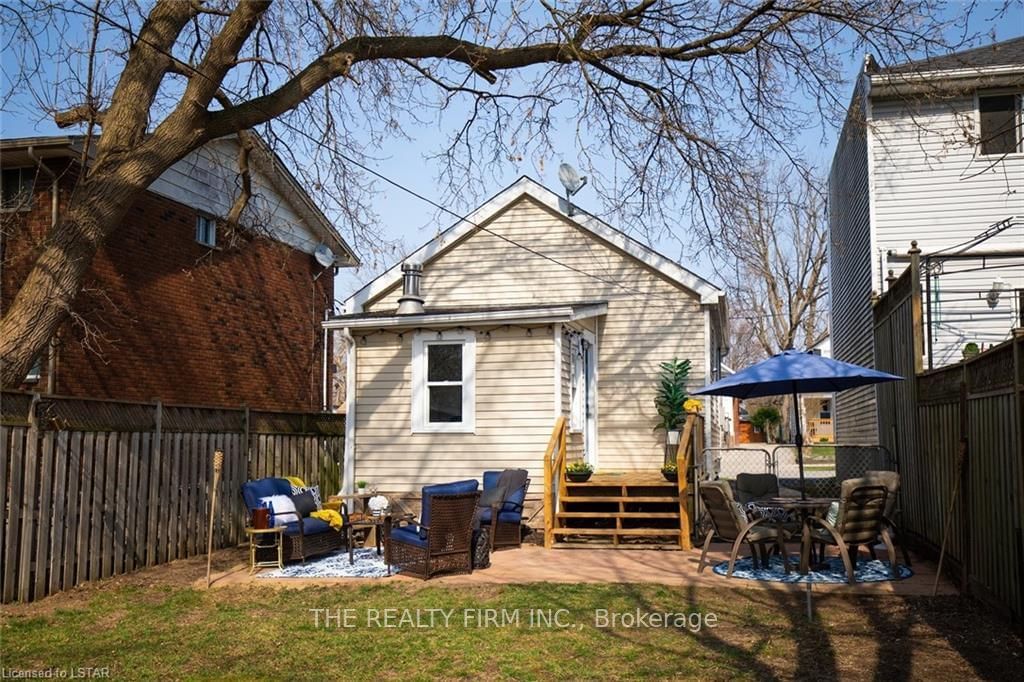 Listing Image 7