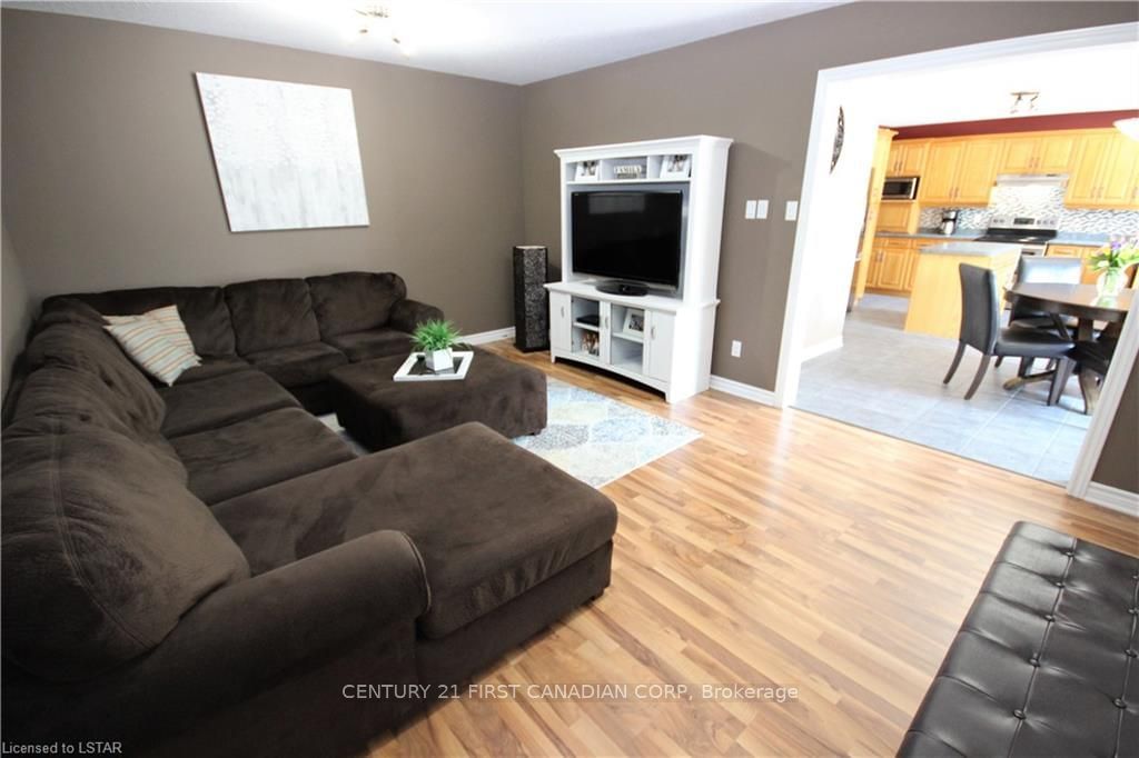 Listing Image 5