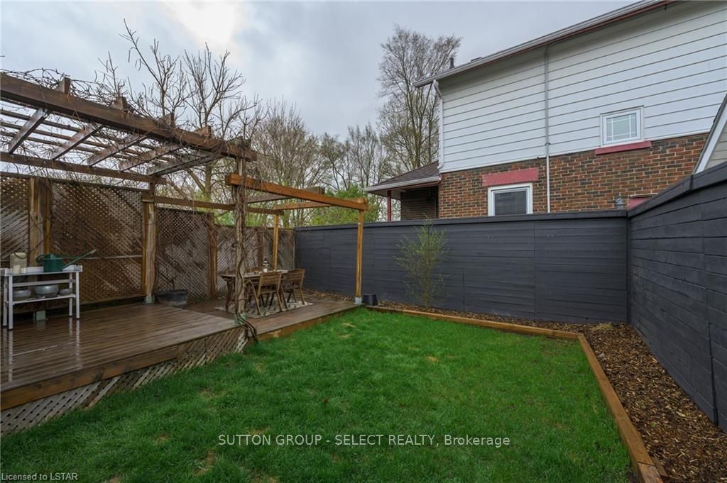 Listing Image 5