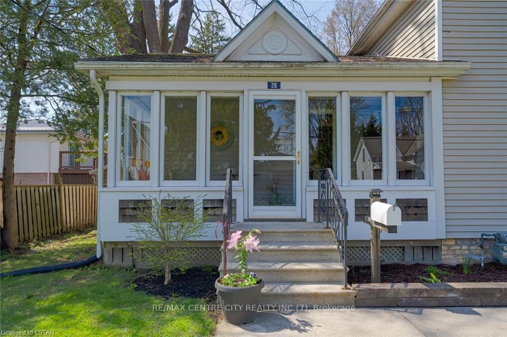 Listing Image 3
