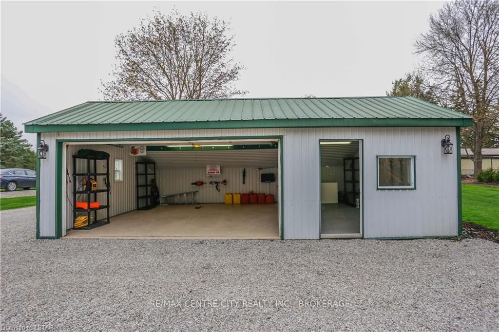 Listing Image 6