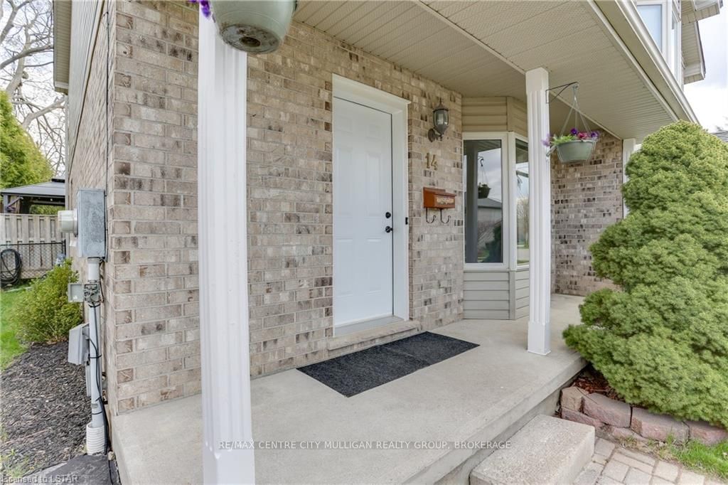 Listing Image 3
