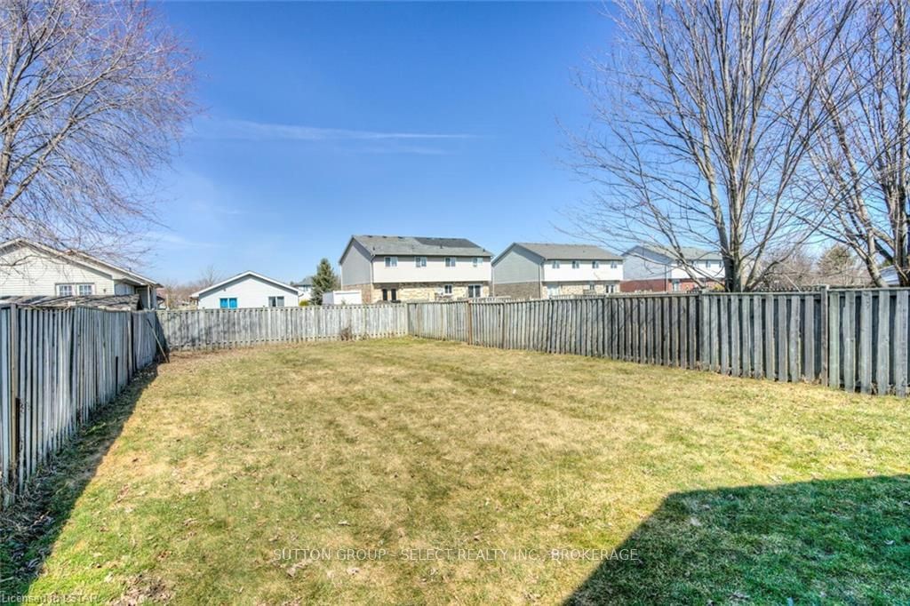 Listing Image 17