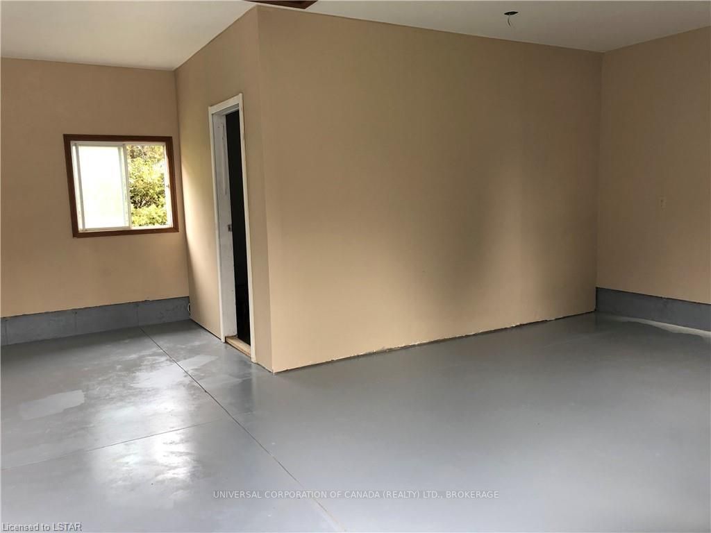 Listing Image 28