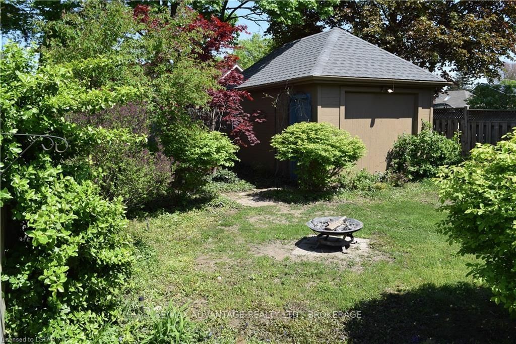 Listing Image 7