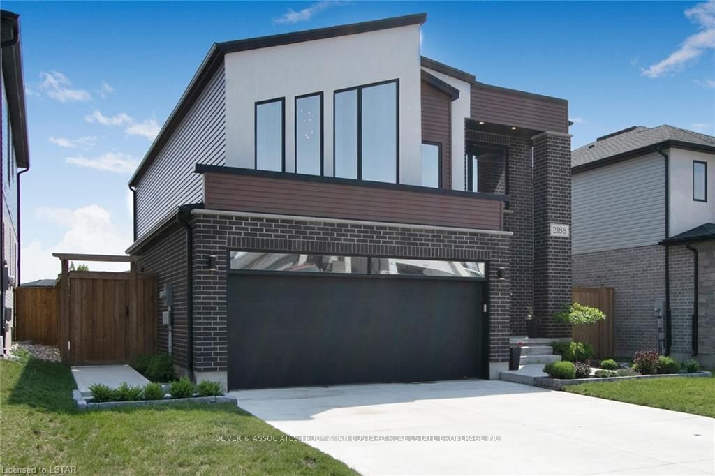 Listing photo 2