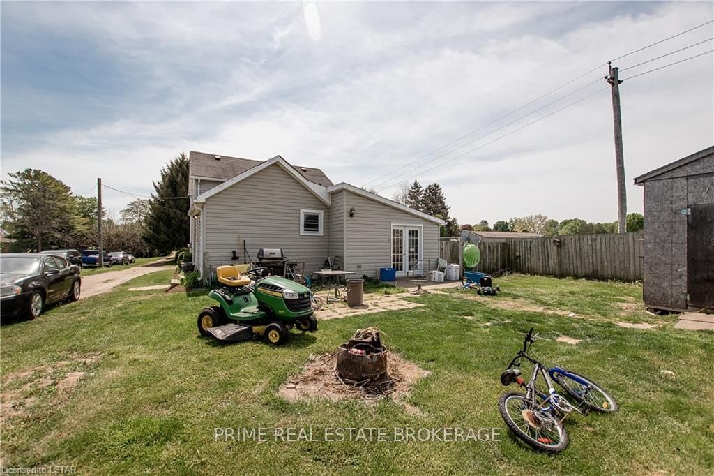 Listing Image 7
