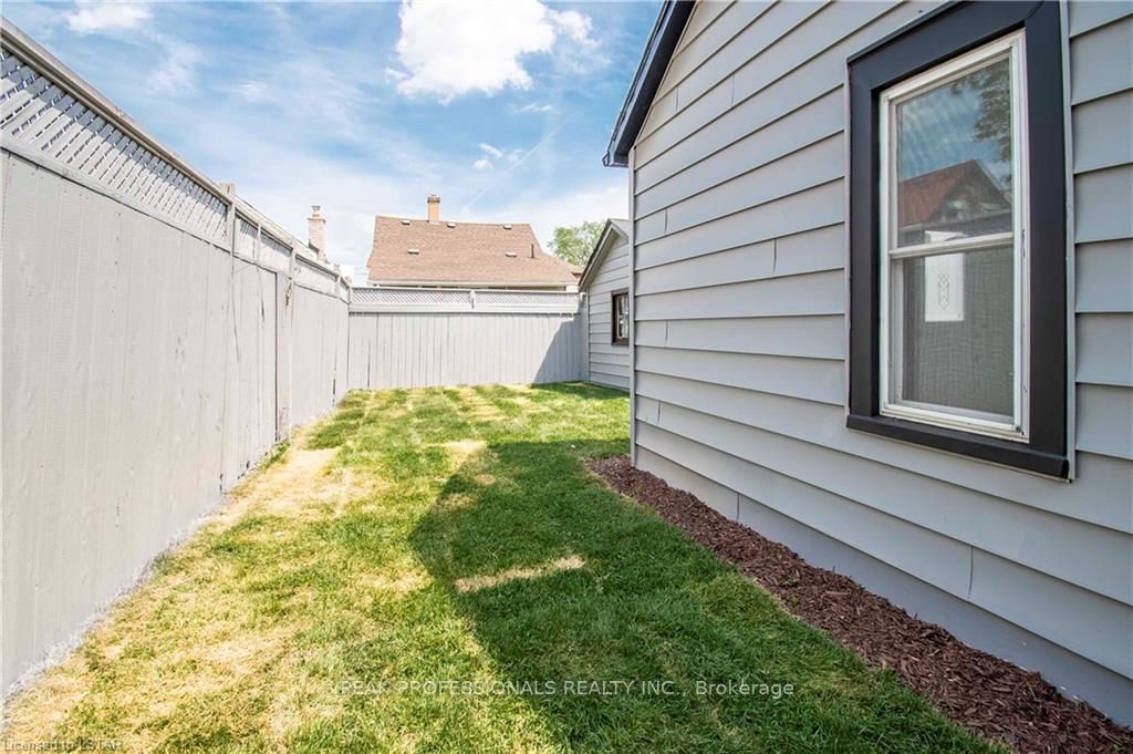 Listing Image 7