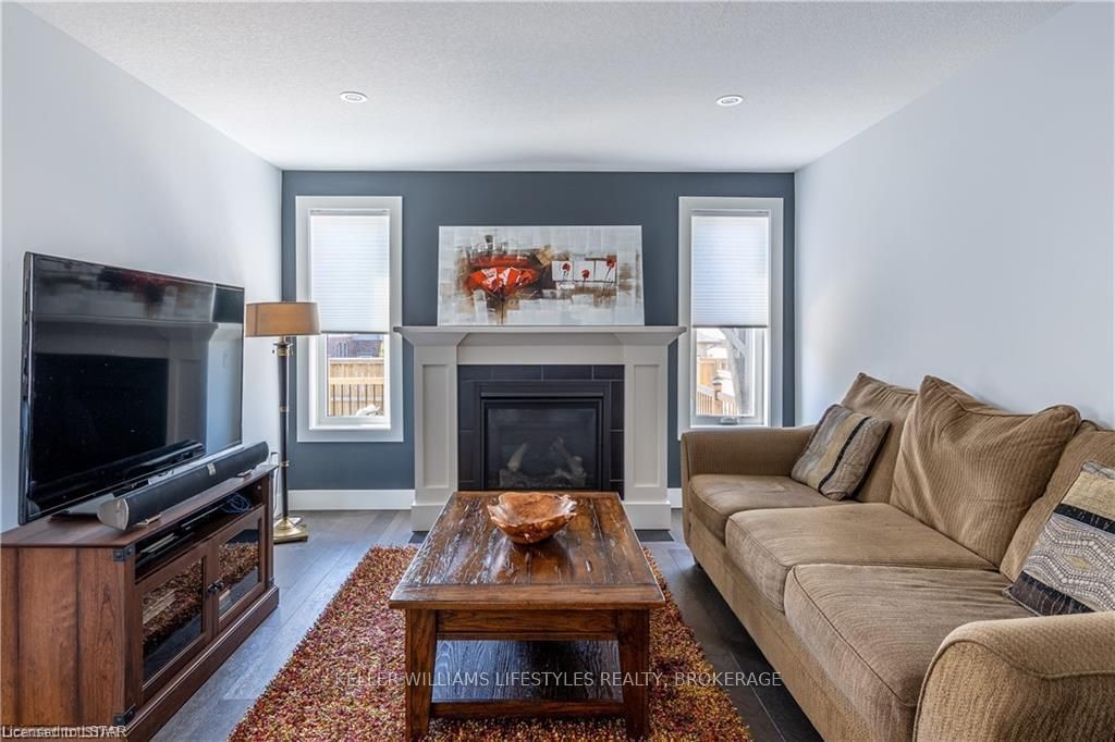 Listing Image 7