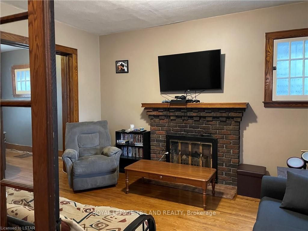Listing Image 2