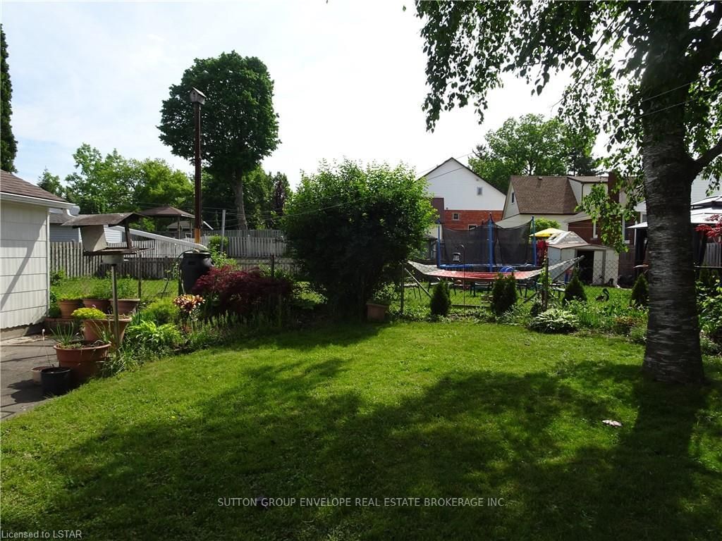 Listing Image 7