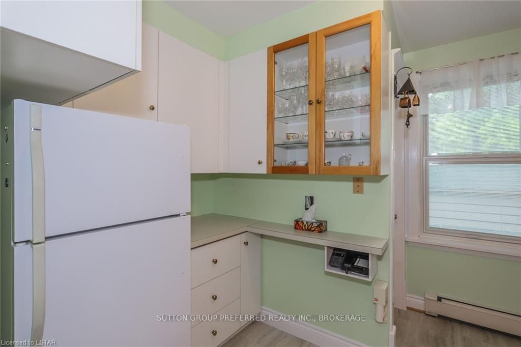 Listing Image 16
