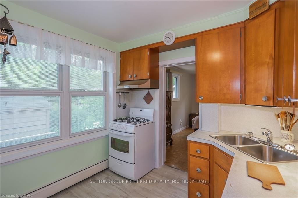 Listing Image 17