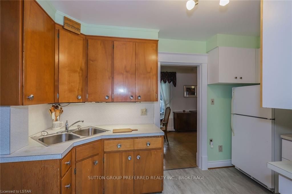 Listing Image 18