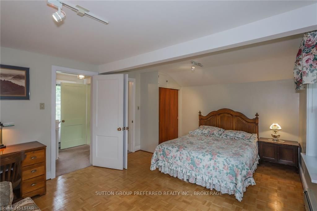 Listing Image 26