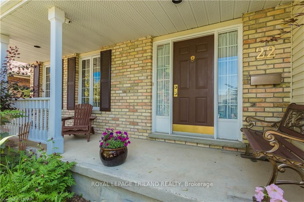 Listing Image 4