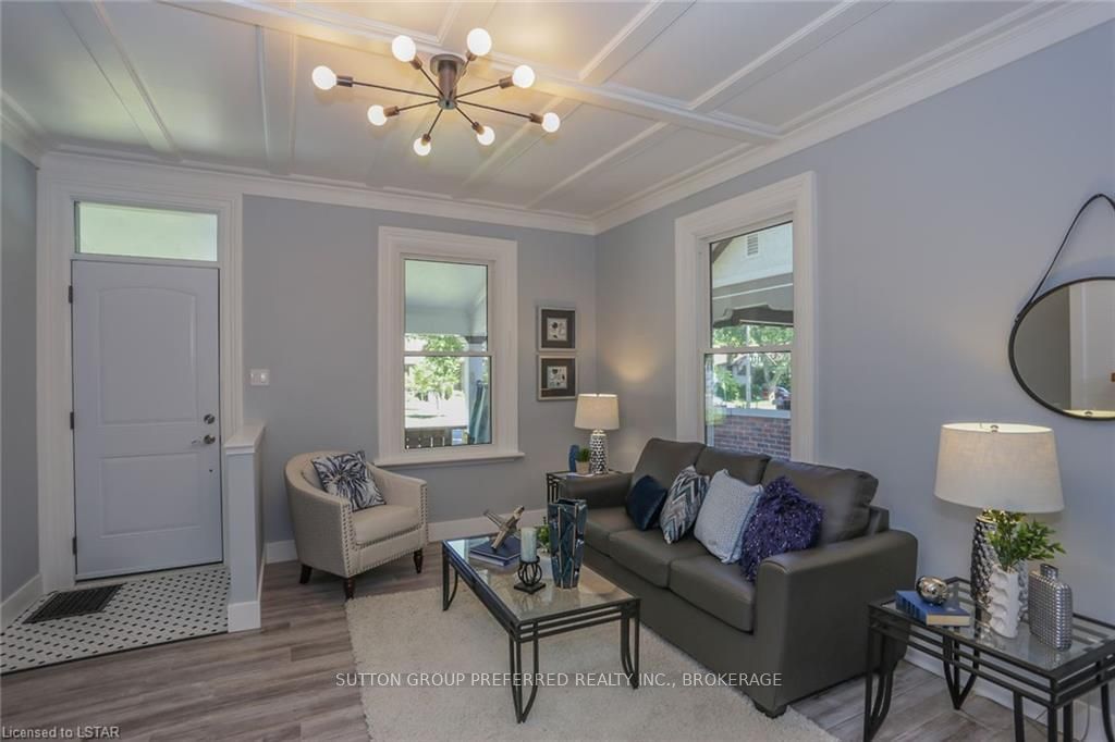 Listing Image 7