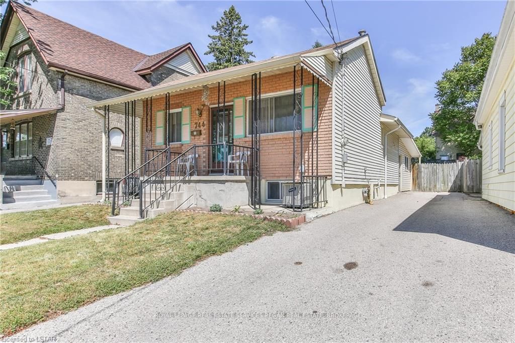 Listing Image 3