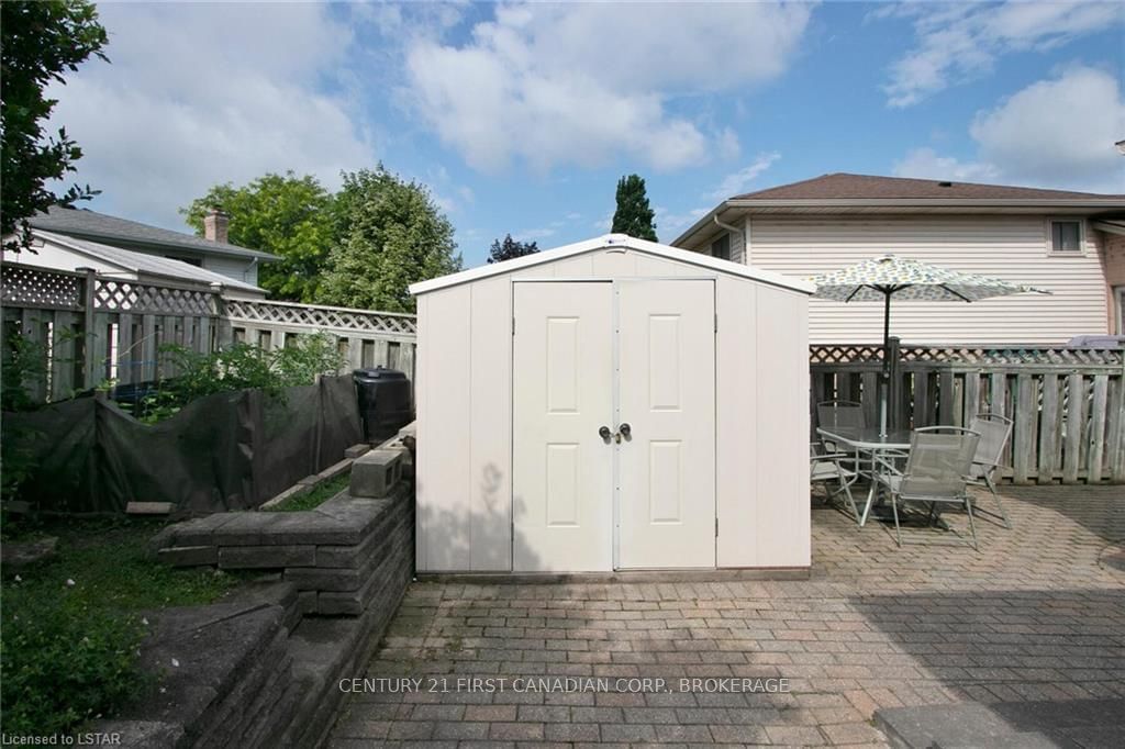Listing Image 7