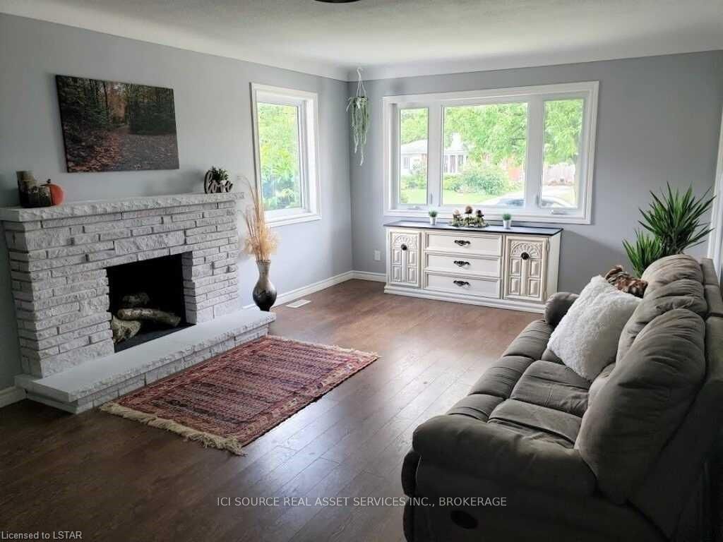 Listing Image 17